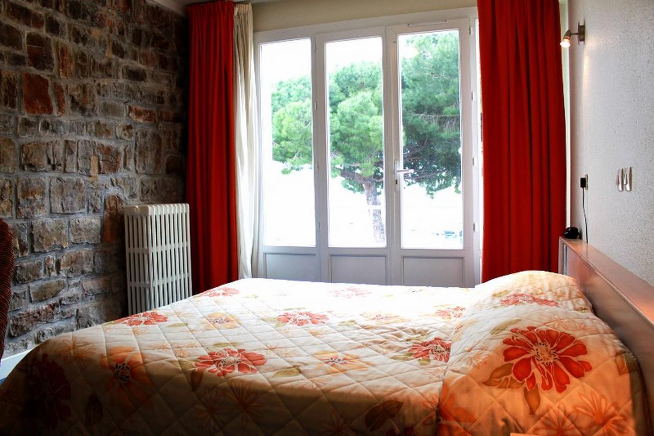 Hotel Le Richiardi Carqueiranne Habitación foto